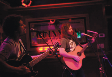 Experience the Sounds of Heart Headed