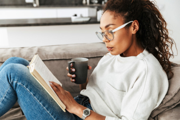 Shonda Moralis’s Advice to Help You Stop Scrolling and Reconnect with Reality