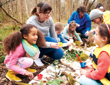 Volunteer to Spread Christmas Cheer