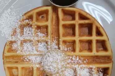 Grab Breakfast and Lunch at Sunny Side Up in Park Plaza at Sullivan Trail